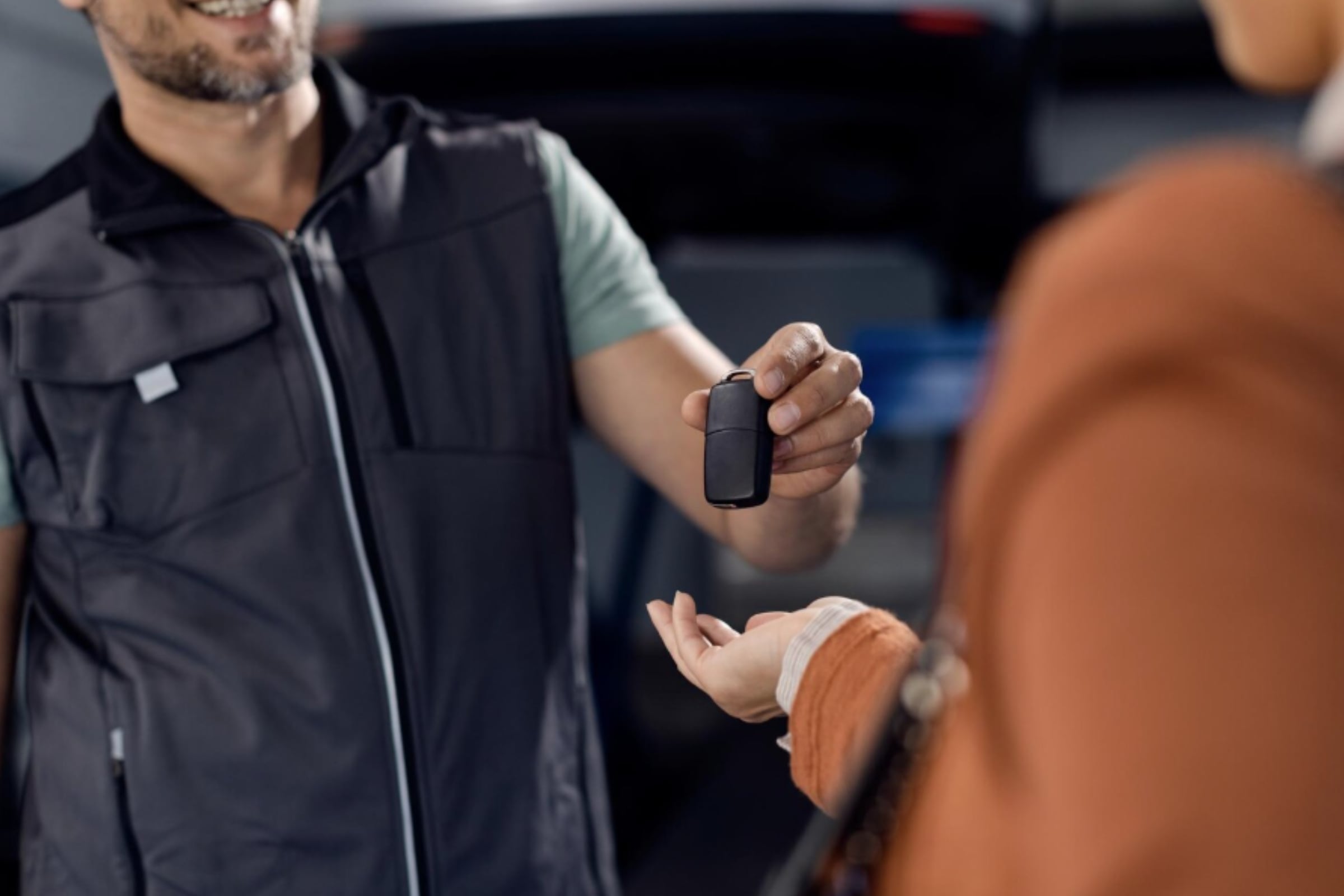 Con esta nueva ley, los compradores podrán cancelar la compra de autos usados en caso exista alguna irregularidad. (Crédito: Magnific / Imagen referencial)