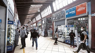 Chinos en Las Malvinas: de proveedores a dueños, ¿qué negocios preparan entre galerías?