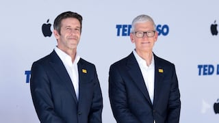 Los montos que percibirán John Ternus y Tim Cook en sus nuevos cargos en Apple