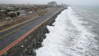 Cierran tramo de la Costa Verde en el Callao tras accidentes y oleajes anómalos