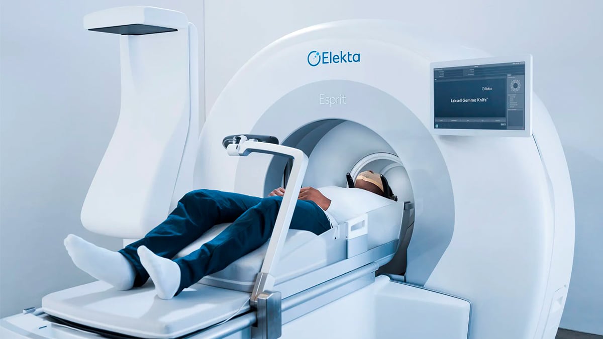 Empresa en el Perú: Gamma Knife del Pacífico presenta moderno tratamiento no invasivo para tumores cerebrales, malformaciones arteriovenosas y lesiones al cerebro con el equipo Gamma Knife Esprit.