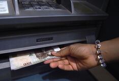 La tradicional “ducha de billetes” en Nigeria, en la mira de las autoridades