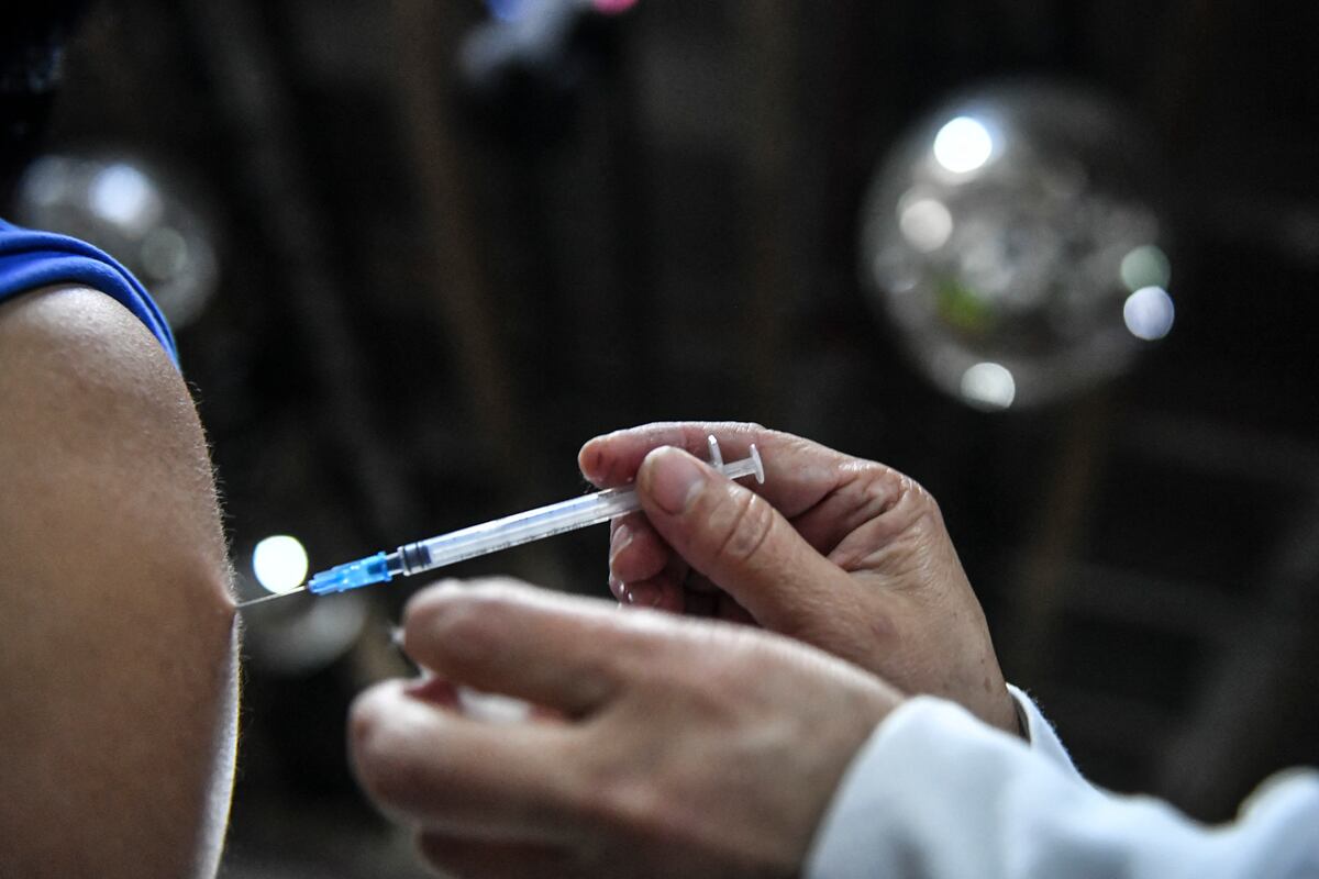 Desde que comenzó la pandemia, más de 524 millones de personas en todo el mundo se han infectado con el virus. (Foto: Joaquín Sarmiento | AFP)
