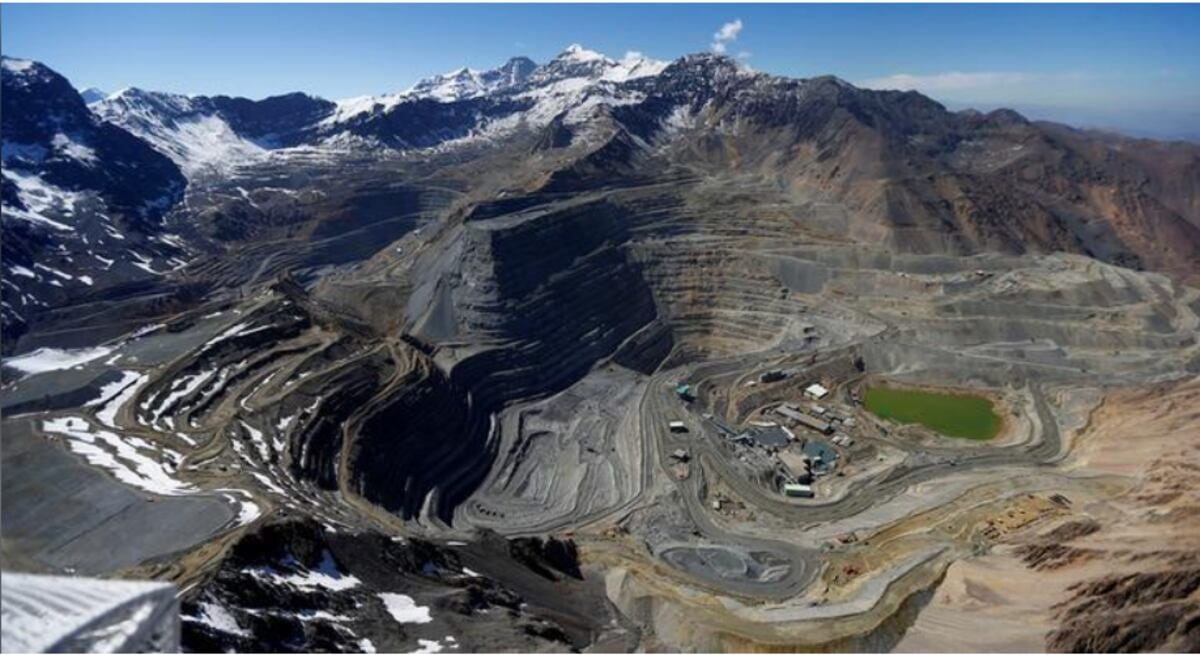 Tras operaciones que no prosperaron o enfrentaron bloqueos gubernamentales, EY prevé que las grandes fusiones entre las denominadas mineras “majors” pierdan tracción. REUTERS / Ivan Alvarado.