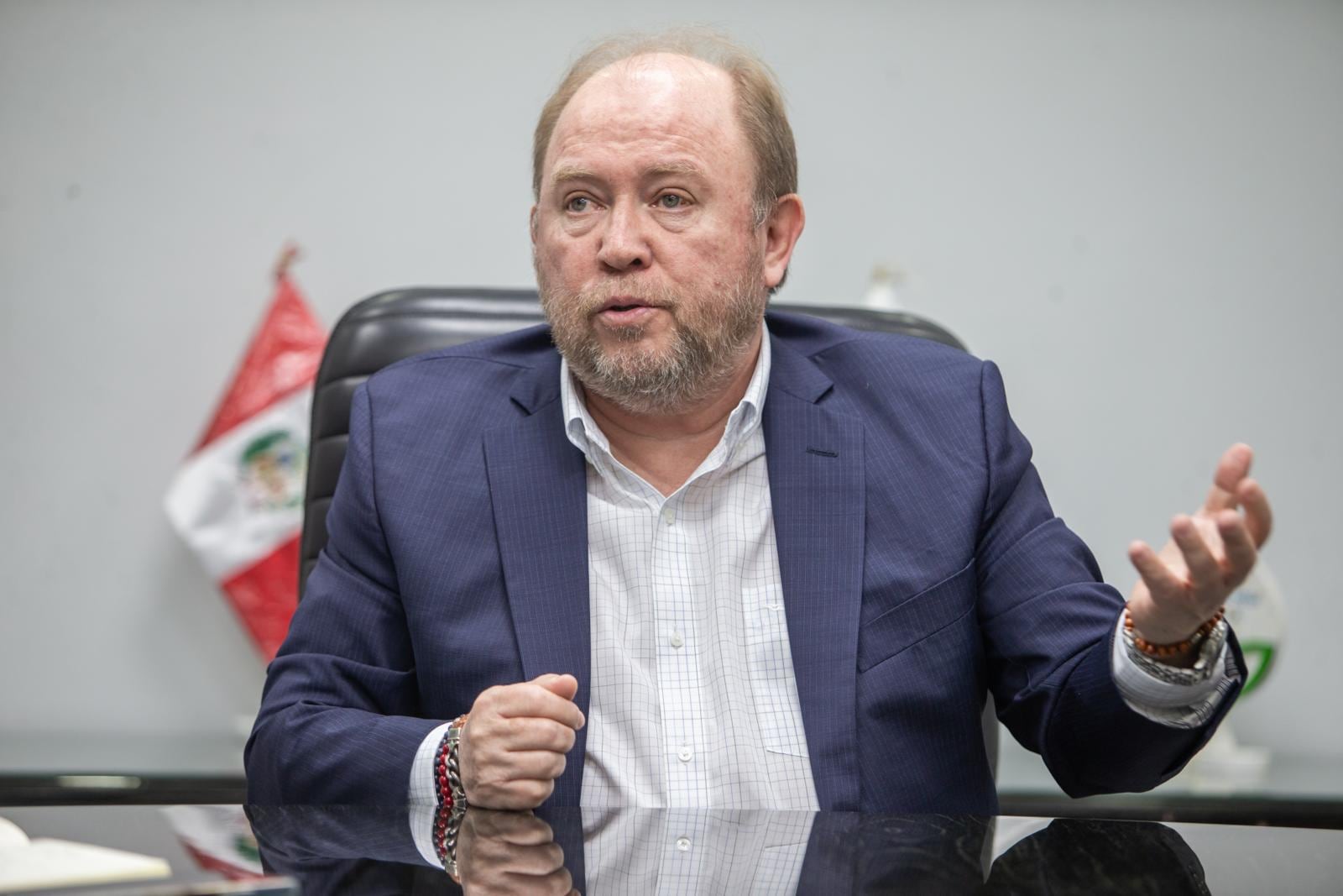 "Encontré (Perupetro) con un revés. Se habían caído tres licitaciones: Lote VI, Lote 206 y Z-69.”, indica Carlos Bianchi, presidente de Perupetro.