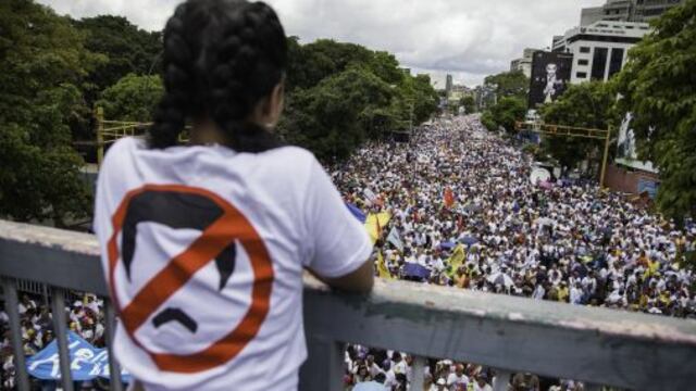 Venezuela: Llegó la hora de restituir el orden constitucional, afirma la oposición