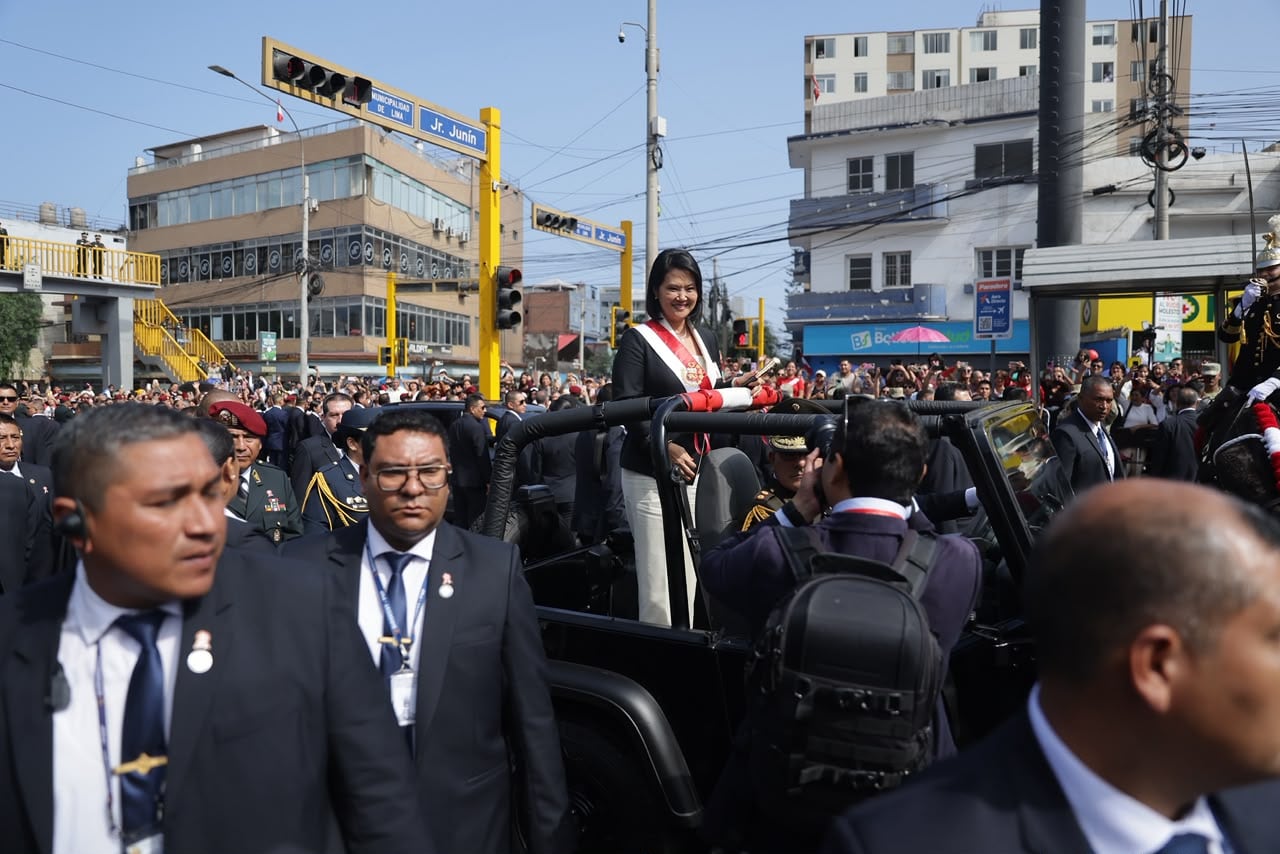 La presidenta Keiko Fujimori a su llegada a la avenida Brasil. (Foto: Hugo Pérez / @photo.gec)
