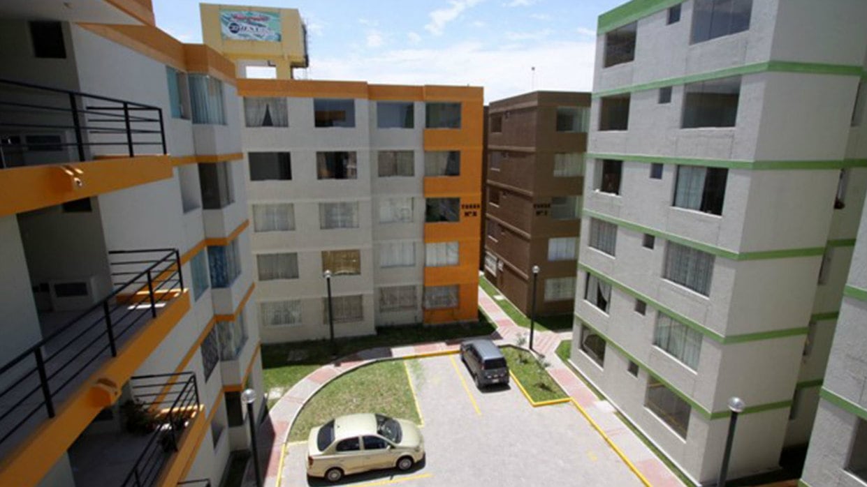 A nivel externo, la guerra arancelaria emprendida por Donald Trump influye en las expectativas de condiciones de crédito de los bancos locales. (Foto: Andina)