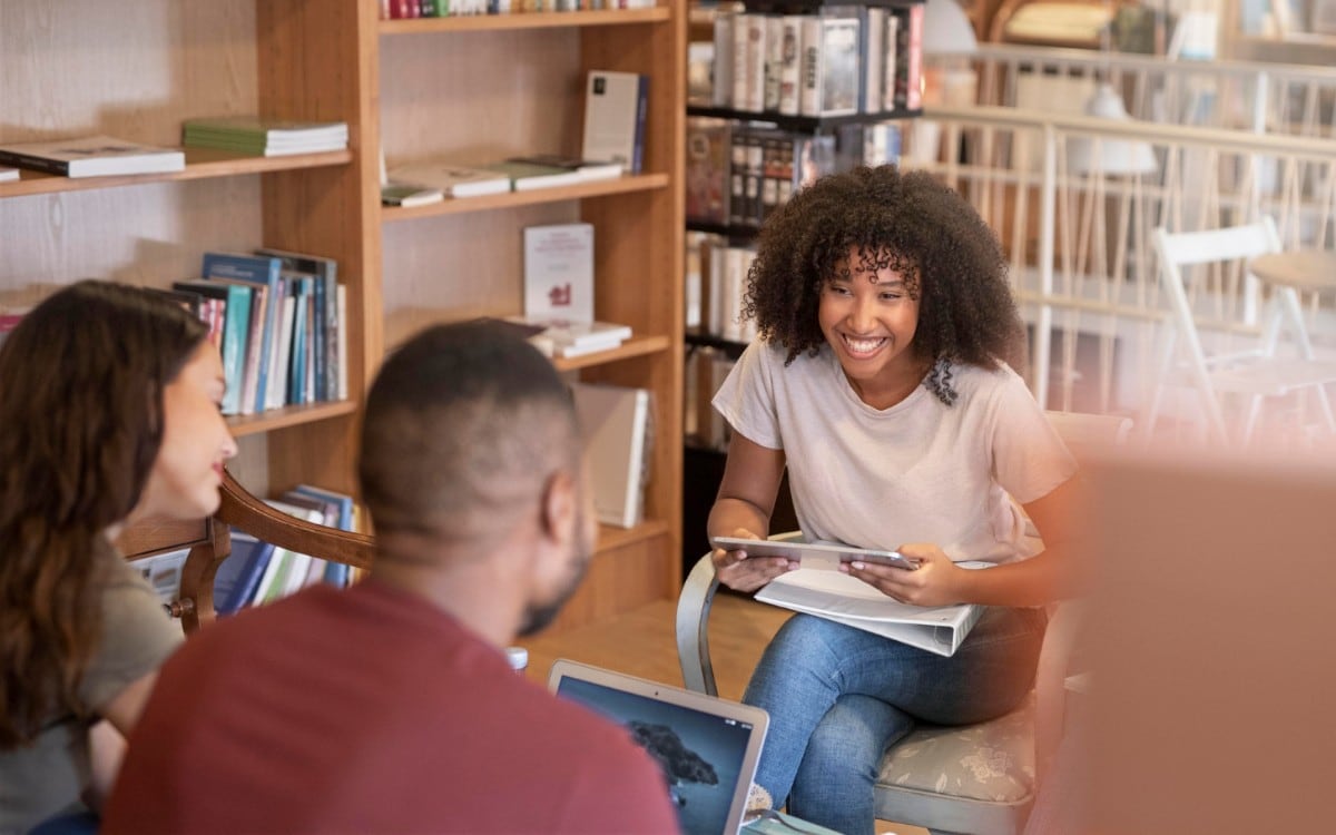 Cómo acceder a talleres gratuitos de arte, ejercicio y manualidades en las bibliotecas de Nueva York