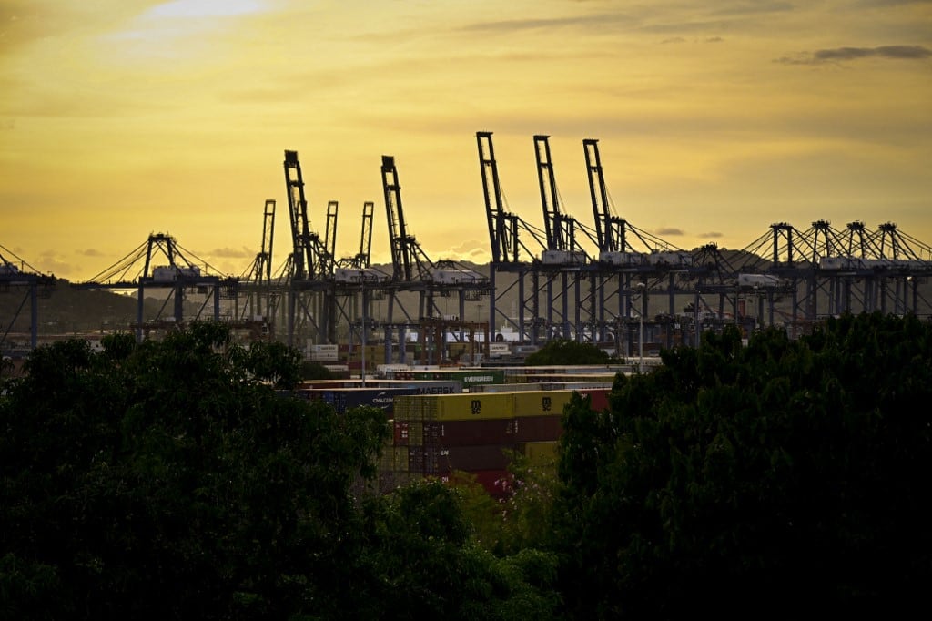 Vista del Puerto de Balboa, administrado por CK Hutchison Holdings, con sede en Hong Kong, ubicado a la entrada del Canal de Panamá en la Ciudad de Panamá, el 12 de marzo de 2025. Foto: MARTIN BERNETTI / AFP