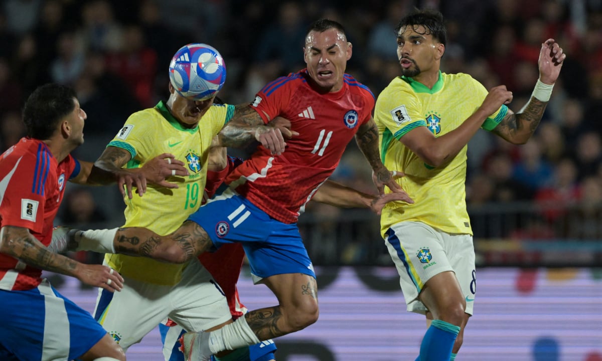 Brasil superó a Chile y se llevó un triunfazo de Santiago por las Eliminatorias al Mundial 2026 (Foto: AFP)