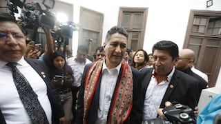 Vladimir Cerrón reaparece en público: “Siempre he permanecido en territorio peruano”
