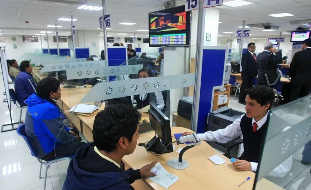 Trabajadores estatales. (Foto: Andina)