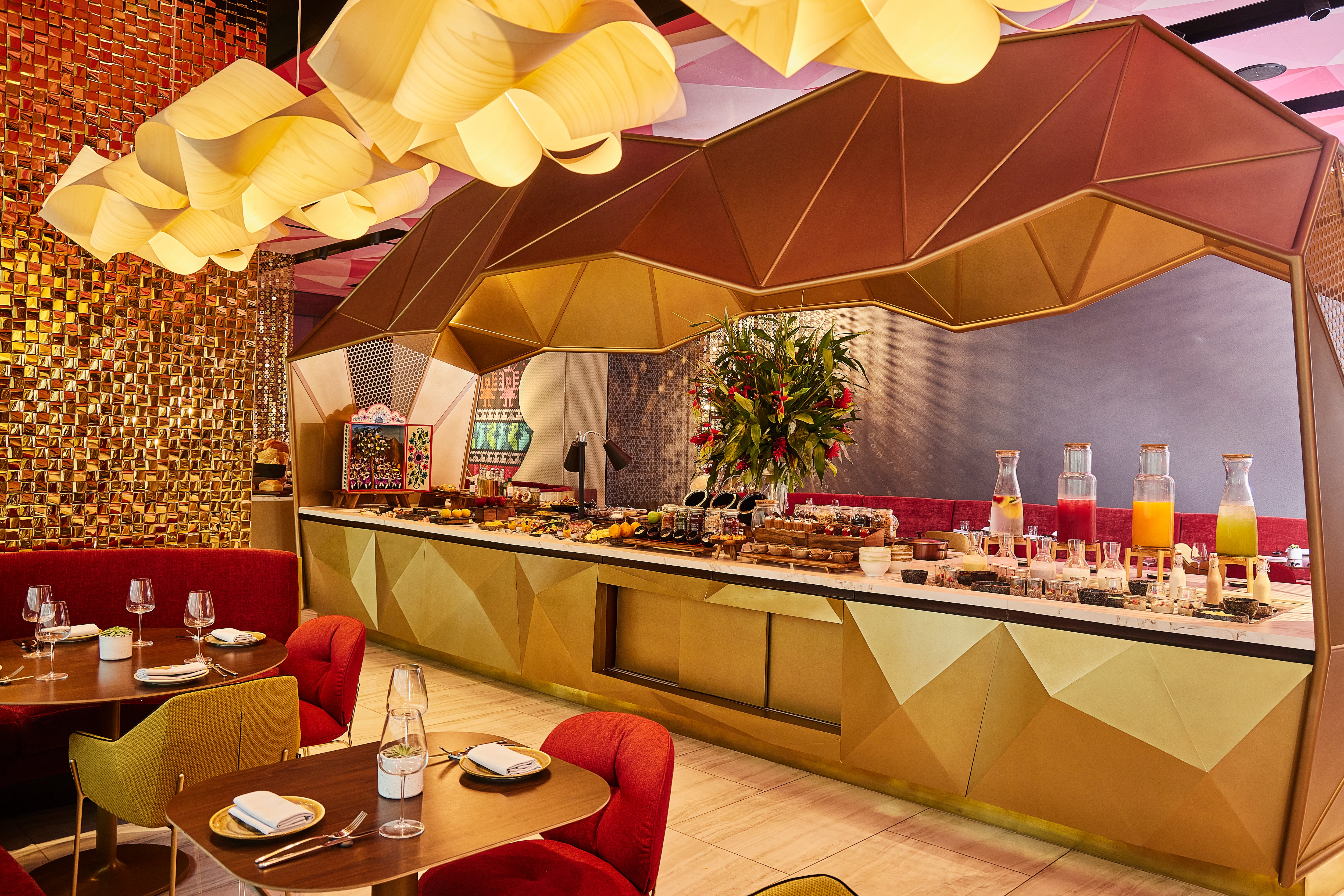 El hotel registra una ocupación de entre 50% y 55% y cuenta con 243 habitaciones y 11 salones para eventos. Foto: Nhow