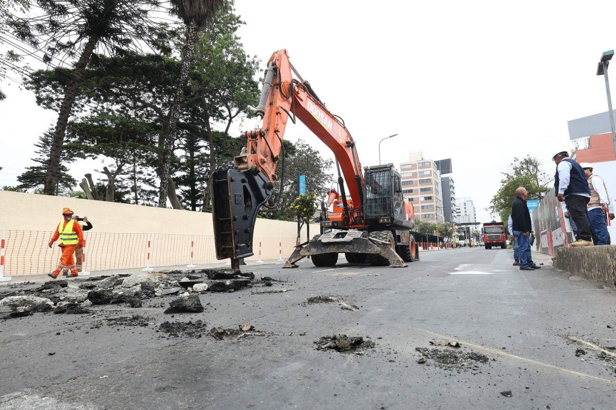 La nueva avenida Comandante Espinar contará con una berma central con ciclovía, vereda para micromovilidad y peatones, la cual irá desde el Óvalo Gutiérrez hasta el cruce la de las avenidas José Pardo y calle Jorge Chávez. Foto: Miraflores.