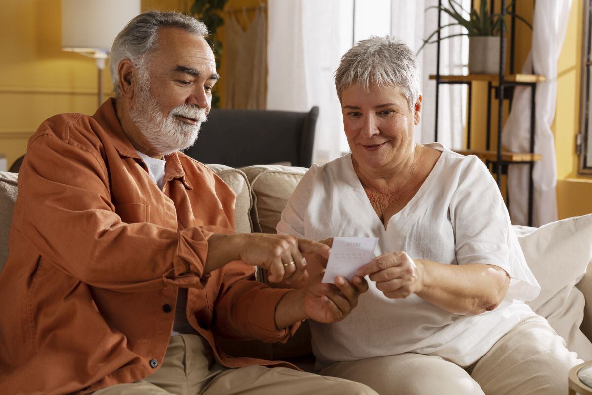 Más de 3 millones de jubilados en Estados Unidos recibirán un aumento en sus pensiones (Foto: Freepik)