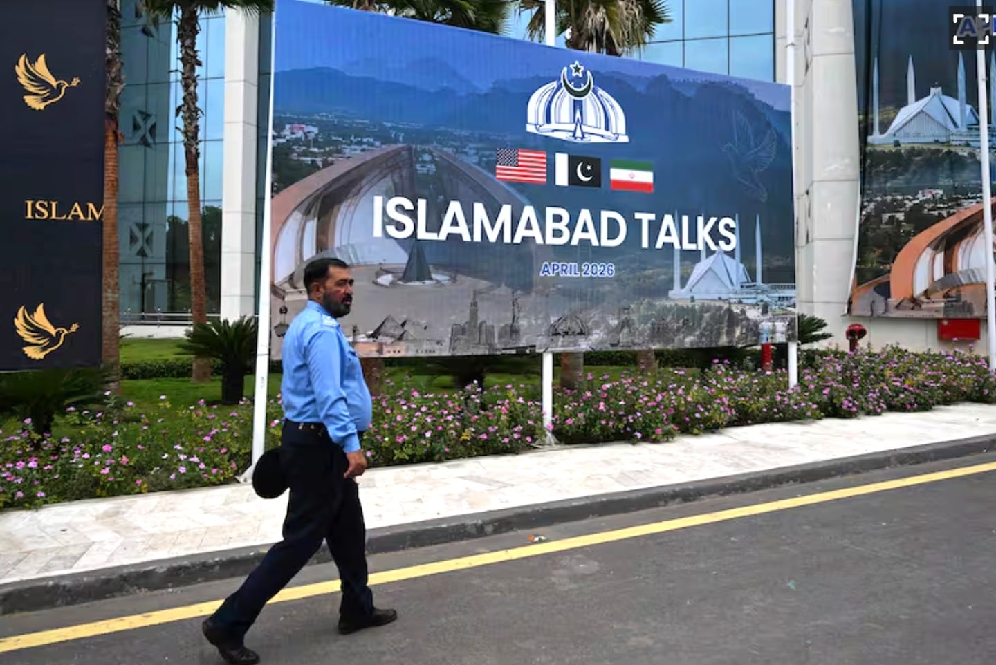 El encuentro en Islamabad es el primer contacto directo entre ambos países desde el acuerdo nuclear de 2015. (Foto: AFP)