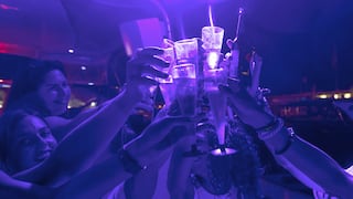 ¿Poner música en tu negocio puede costarte una multa? Lo que dice Indecopi