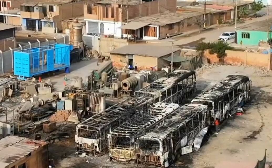 De acuerdo con el MINJUSDH, la propuesta regulará el procedimiento inmediato de deslacrado, extracción y análisis de muestras de equipos informáticos o terminales móviles. Fotos: América Noticias