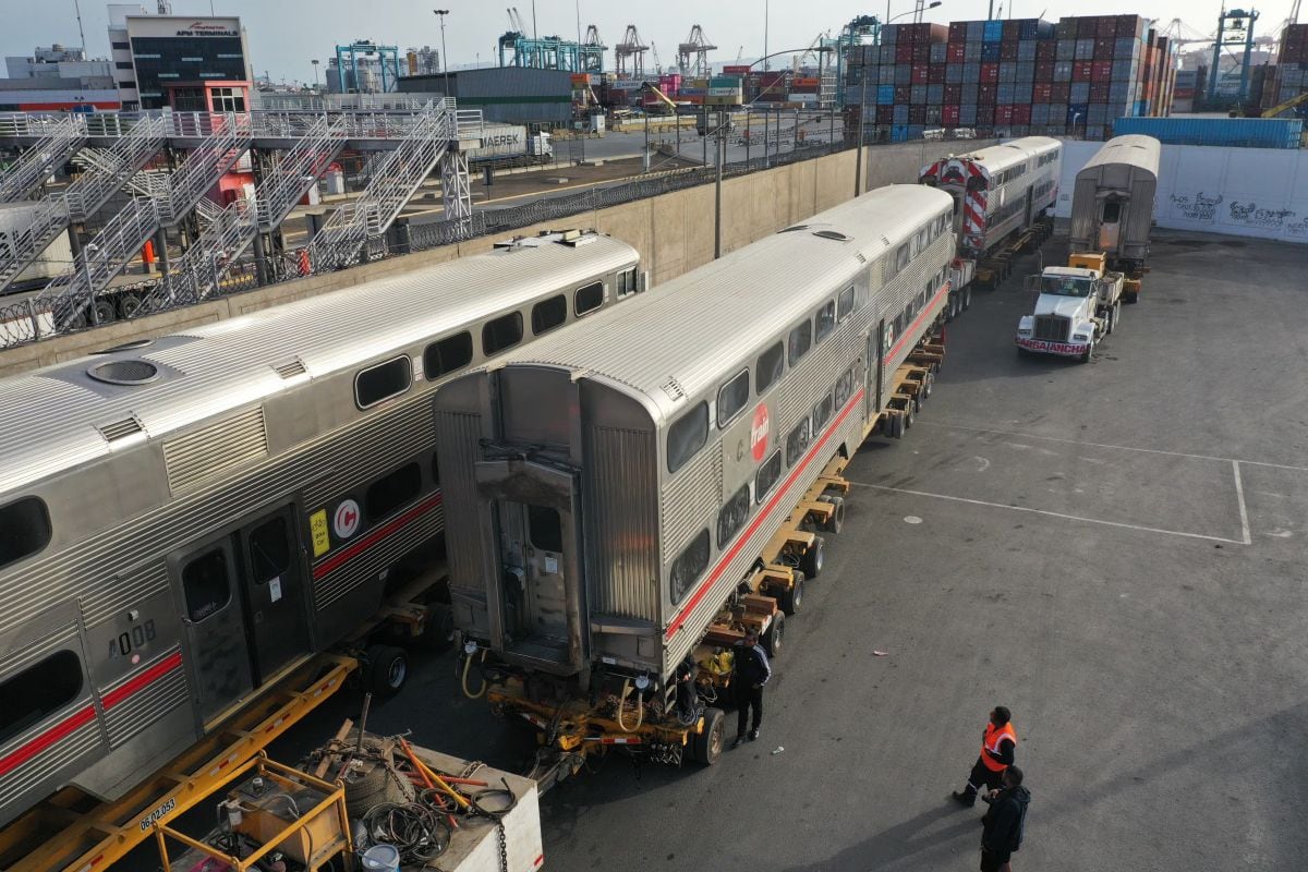 Durante la inauguración del puente Morón sobre el río Rímac, el burgomaestre precisó que ha mantenido coordinaciones previas con el titular del sector, Aldo Prieto Barrera. Foto: GEC.