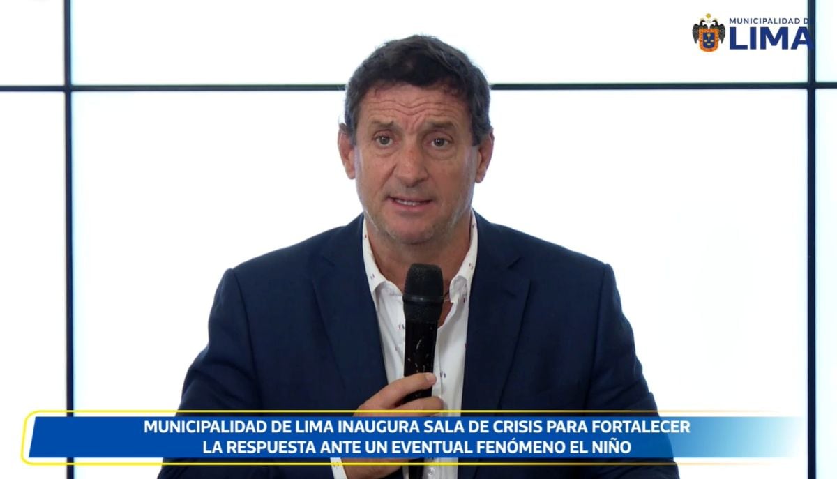 El alcalde de Lima, Renzo Reggiardo, inaugura la nueva Sala de Crisis para fortalecer la prevención y coordinar una respuesta oportuna ante posibles emergencias. Foto: MML.