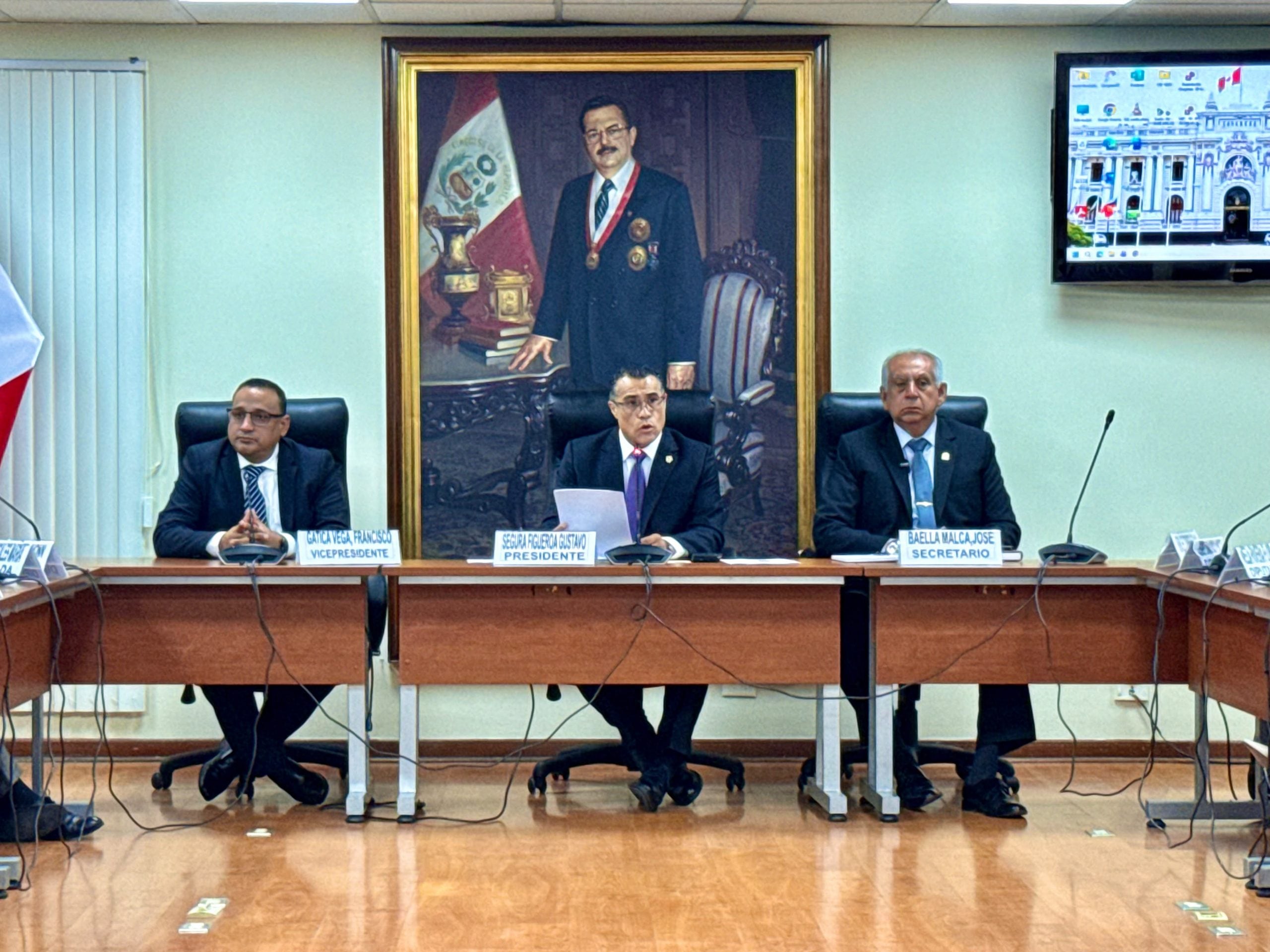 Presidente de la Comisión de Defensa Nacional anunció que concentrará sus esfuerzos en impulsar y perfeccionar las normas necesarias para luchar contra la extorsión y el sicariato. Foto: Congreso.