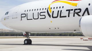 Renuncian presidente y CEO de aerolínea Plus Ultra, imputada en caso que salpica a Zapatero