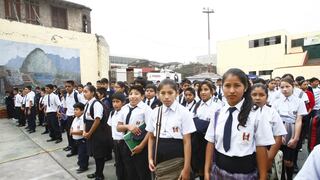 Más de 1,300 estudiantes afectados por informalidad de colegios en SJM y San Martín de Porres