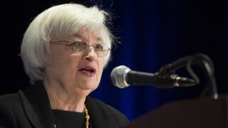 Janet Yellen: "Tasas de interés bajas son necesarias para impulsar la economía pese a baja demanda laboral"