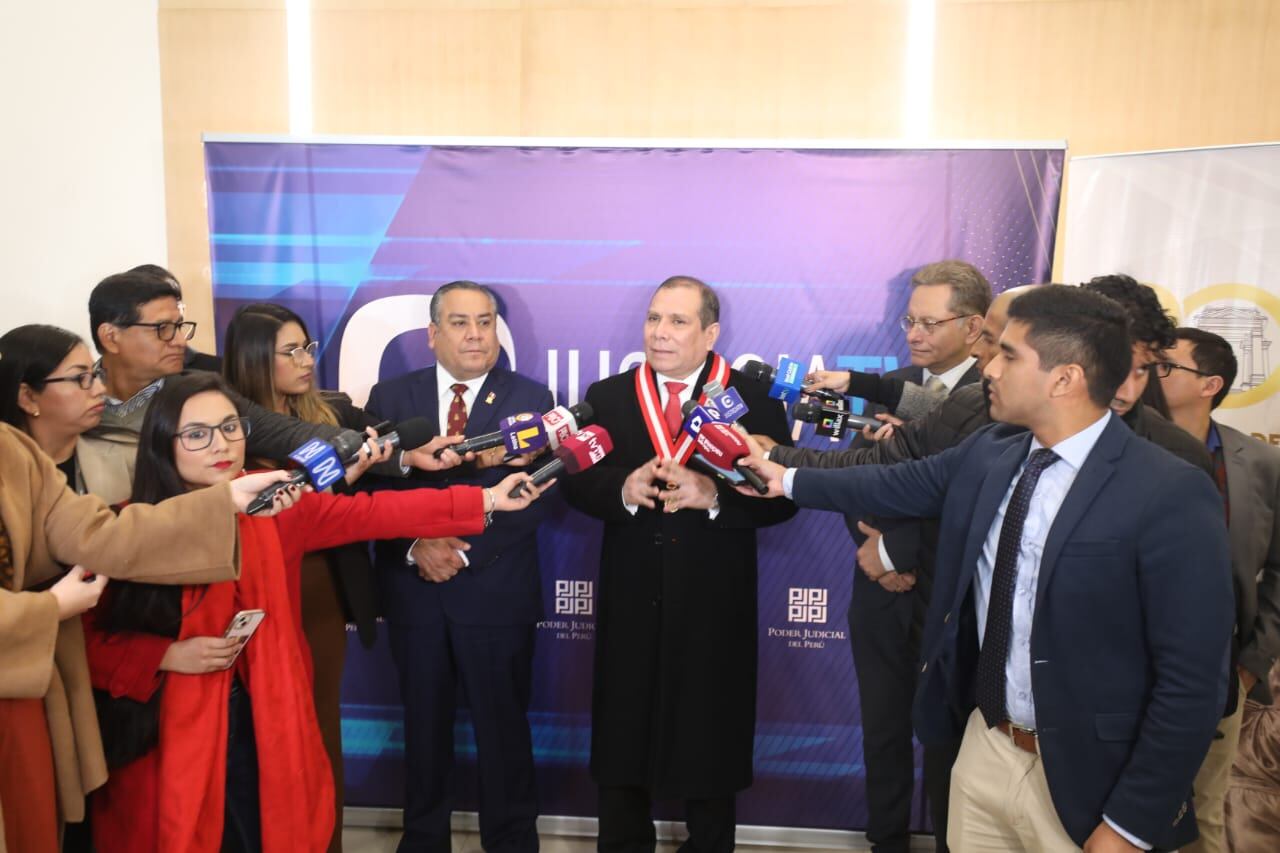 Presidente del Poder Judicial, Javier Arévalo, agradeció lo anunciado por Gustavo Adrianzén e invocó al Congreso la aprobación de la Ley de Flagrancia, para que este sistema funcione mejor. Foto: Poder Judicial.