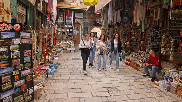 Israel reabre a turistas vacunados sus fronteras, cerradas toda la pandemia