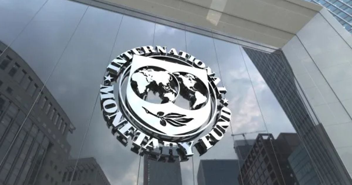 3 de mayo del 2011. Hace 15 años. FMI recomienda al Perú más cuidado para fusiones y compras en la banca.