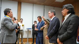 Gustavo Pacheco fue elegido presidente del Parlamento Andino