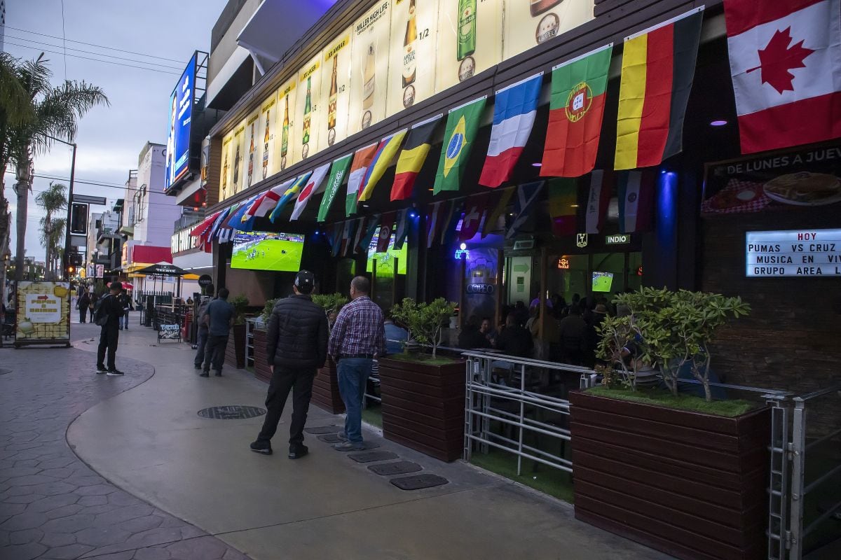 TIJUANA, MEXICO - MAY 24: Fans watch a soccer game at restaurants in downtown Tijuana on May 24, 2026 in Tijuana, Mexico. Iran Football Federation announced they will base their 2026 World Cup camp in Tijuana, Mexico after FIFA approved a move from Arizona to ease visa and security concerns. (Photo by Francisco Vega/Getty Images)