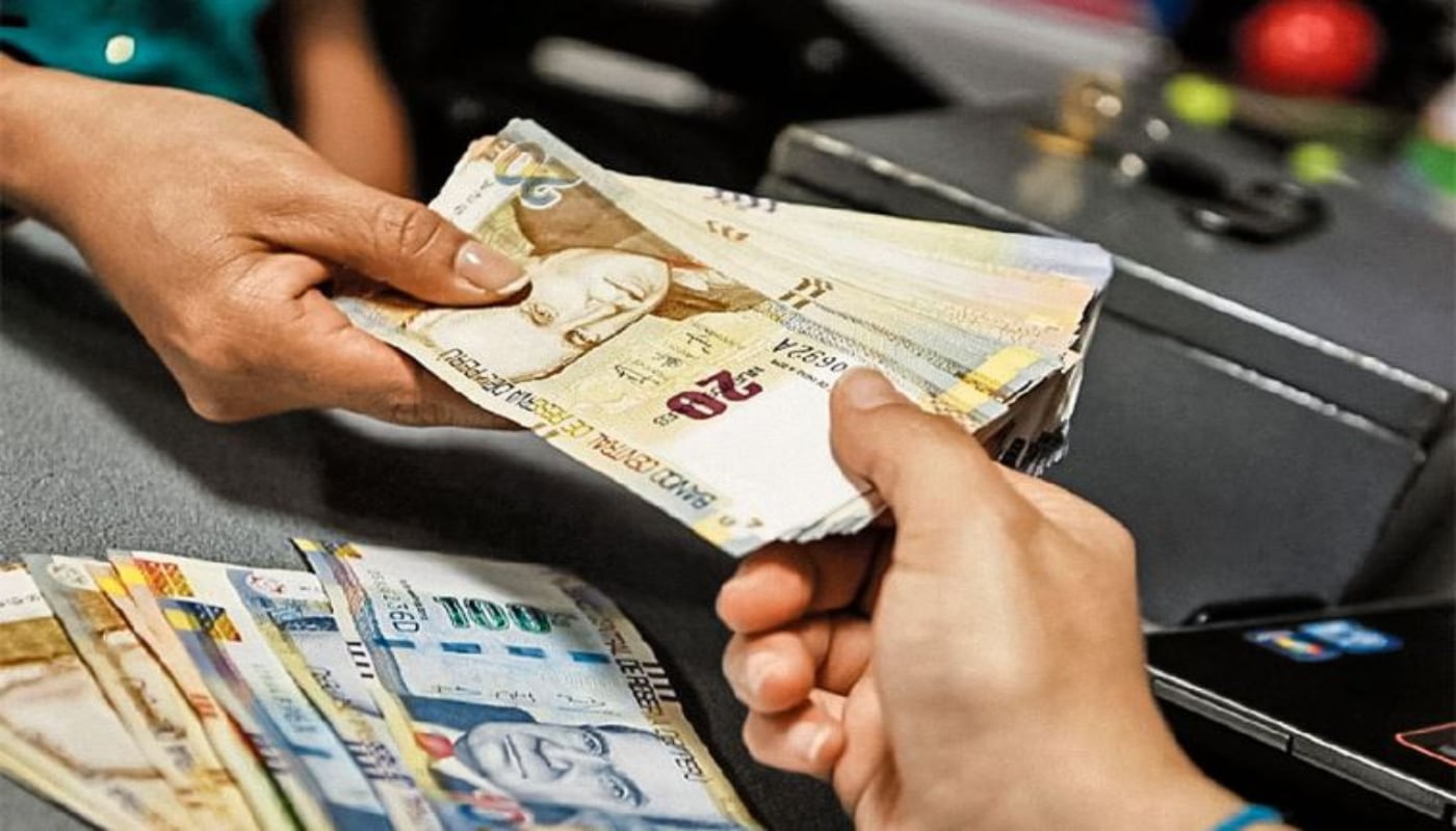 El empleador debe efectuar el depósito en una cuenta CTS a nombre del trabajador, y en la entidad financiera que él elija, siempre que esté autorizada por la SBS. (Fuente: El Peruano)