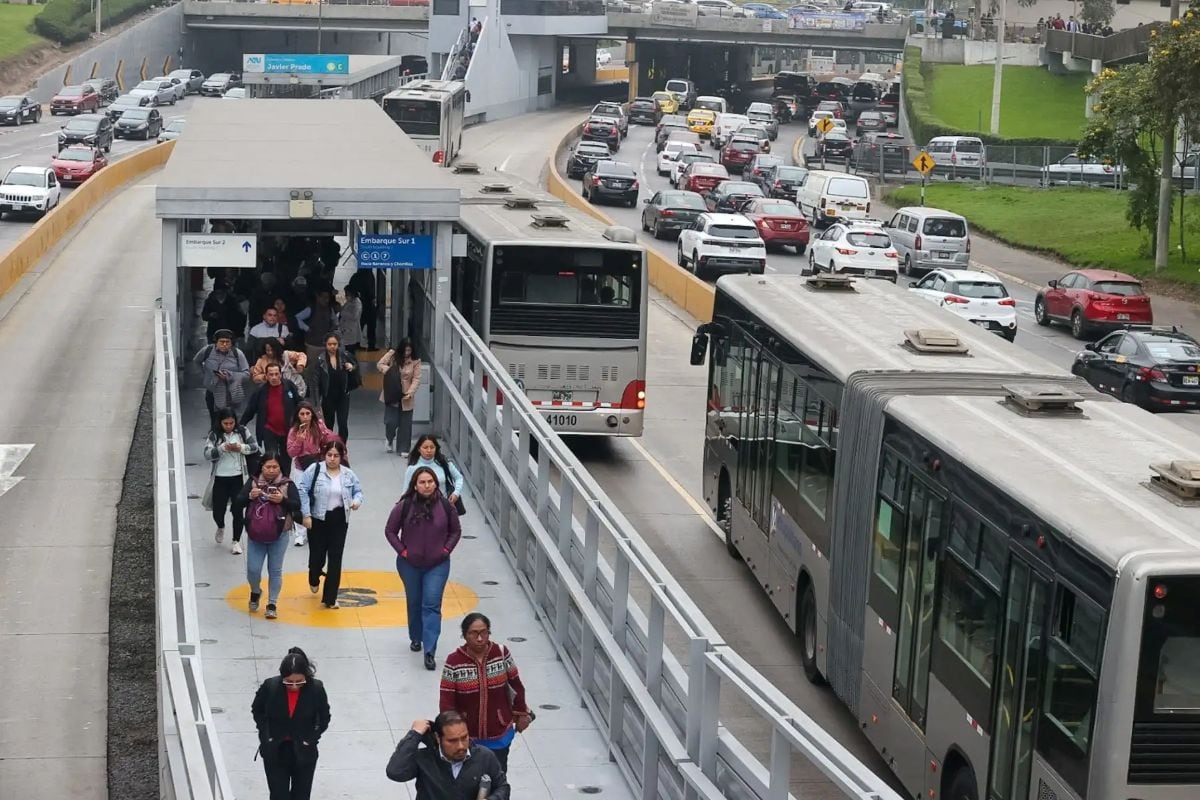 Transporte público ampliará horarios en Lima y Callao para facilitar el traslado de millones de votantes durante las Elecciones Generales 2026. Foto: Andina.