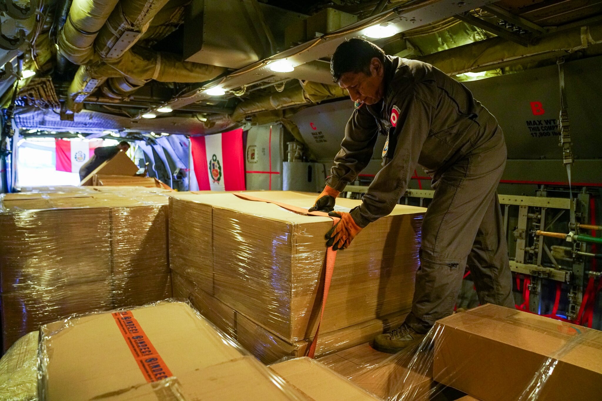 Perú envió un cargamento de ayuda humanitaria a Venezuela. Foto: Mindef