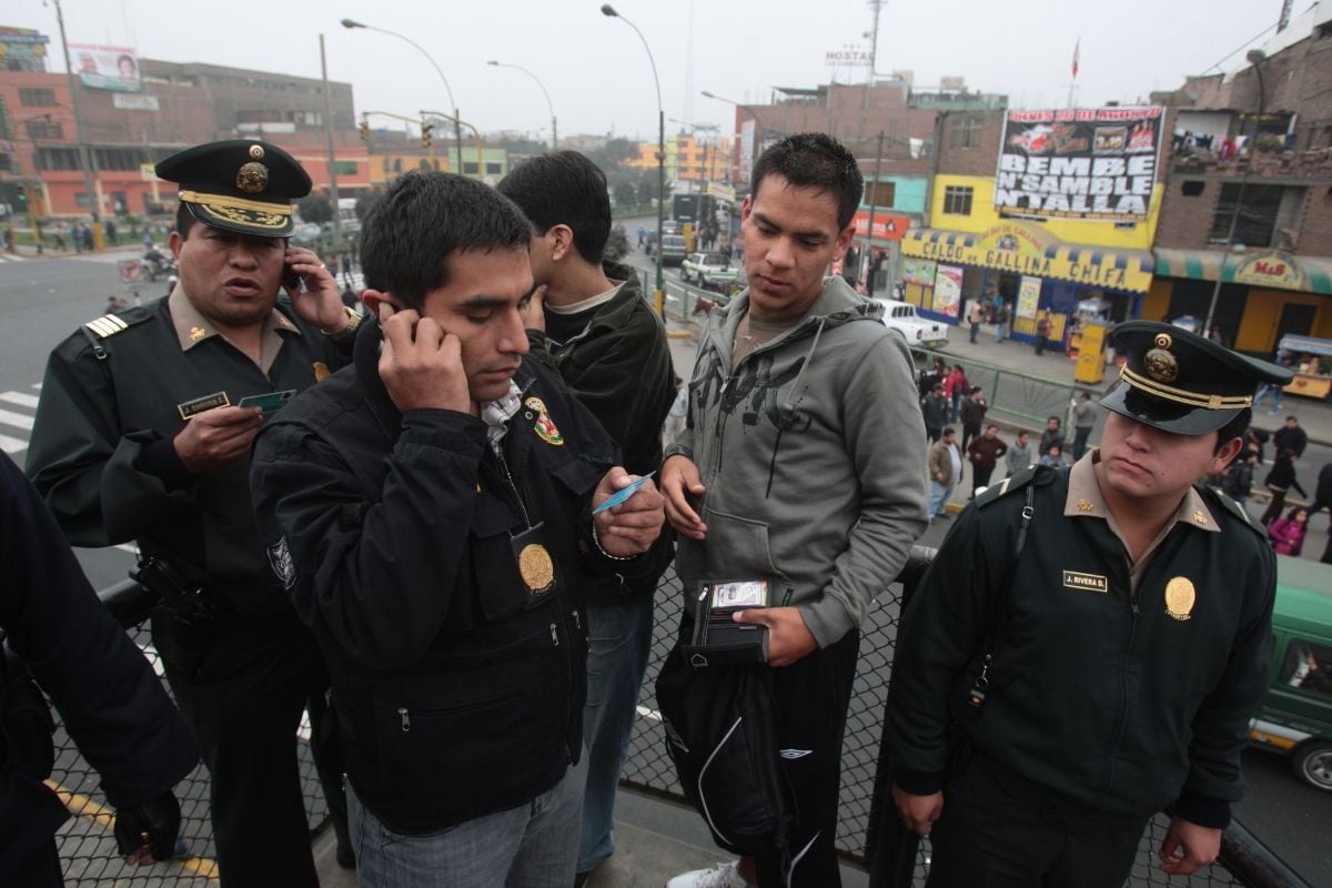 Es clave conocer qué establece la normativa y cuáles son los derechos de los ciudadanos ante una intervención policial. Foto: Andina/ Referencial.