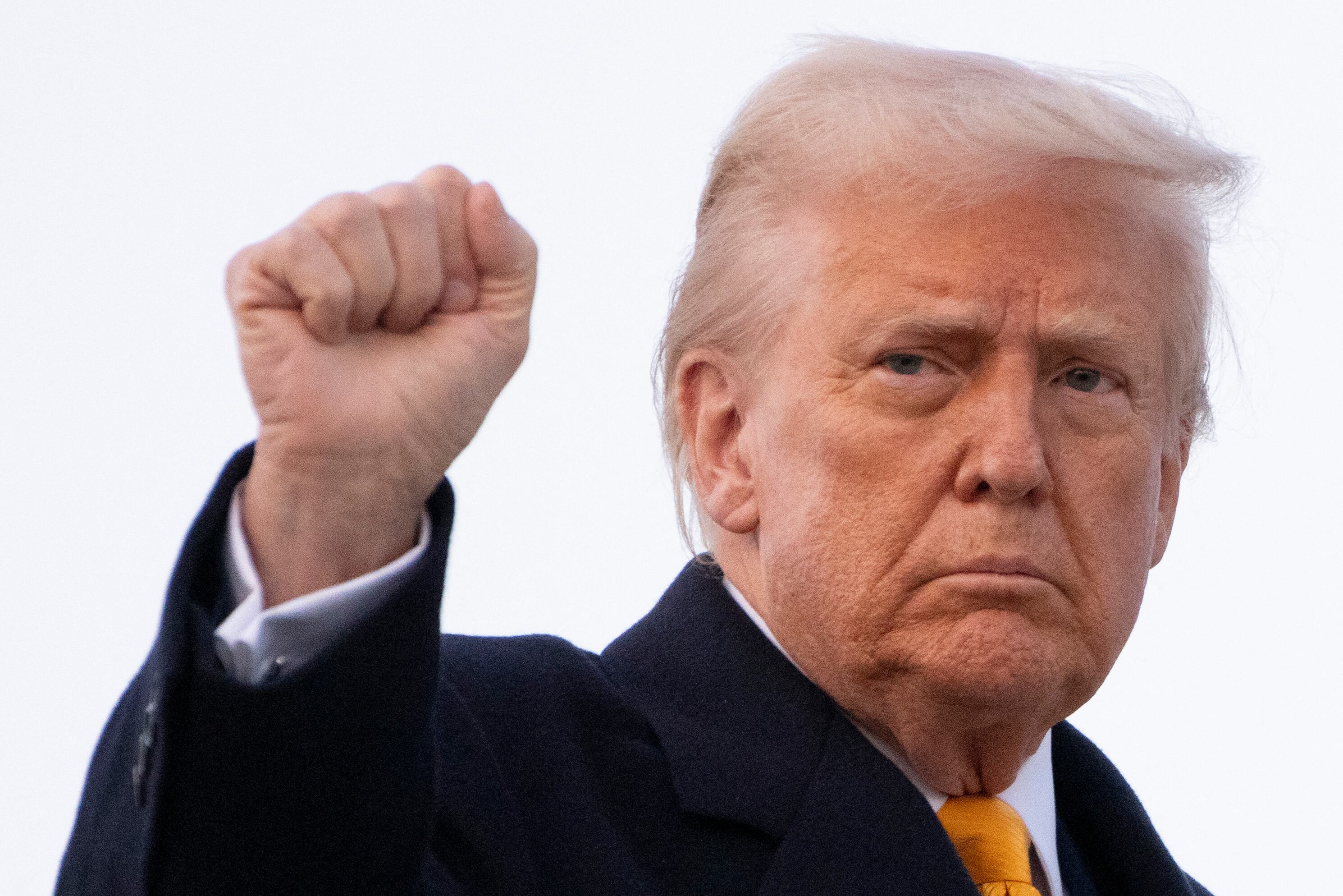 El presidente de Estados Unidos, Donald Trump, defendió su postura de despedir a gran cantidad de trabajadores del Departamento de Educación (Foto: Roberto Schmidt / AFP)