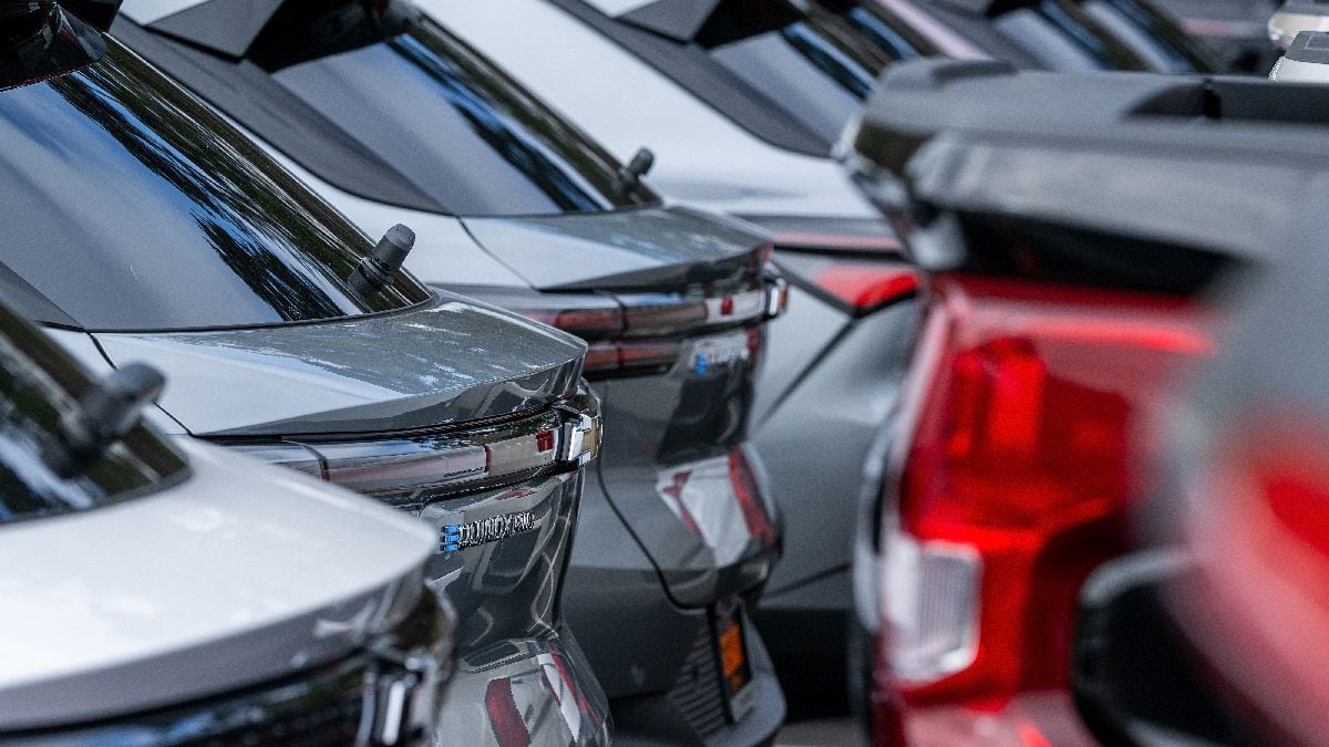 GM cae en bolsa tras advertencia de CEO sobre desafíos que se intensifican