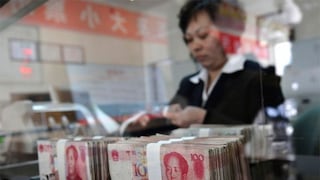 Banco central chino corta intereses para estimular economía