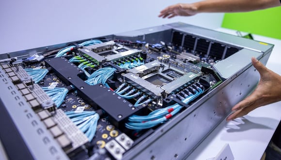 Plataforma Quantum-X800 InfiniBand en exhibición en Taipei, Taiwán, el miércoles 5 de junio de 2024. Nvidia ya era la empresa de semiconductores más valiosa del mundo. Ahora se ha convertido en la primera empresa de chips informáticos en alcanzar los 3 billones de dólares de capitalización de mercado.