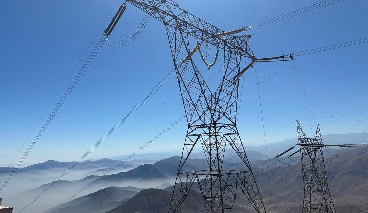 ISA Energía desarrolla ocho proyectos en Perú que sumarán entre 1,300 y 1,400 km de líneas de transmisión, un volumen que la obliga a reforzar su estrategia de seguridad en campo.