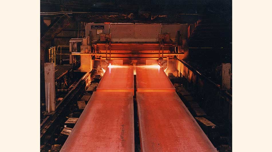 Durante los últimos tres años, la filial de Nucor encargada del abastecimiento de materias primas importó al menos 18 cargamentos de arrabio de los seis proveedores citados en las redadas.