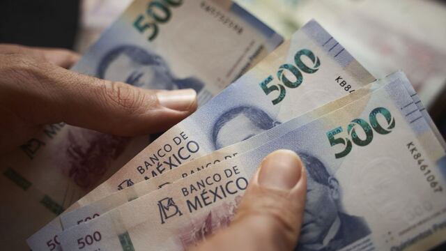 Fondos apalancados llevan al peso mexicano de regreso al primer lugar