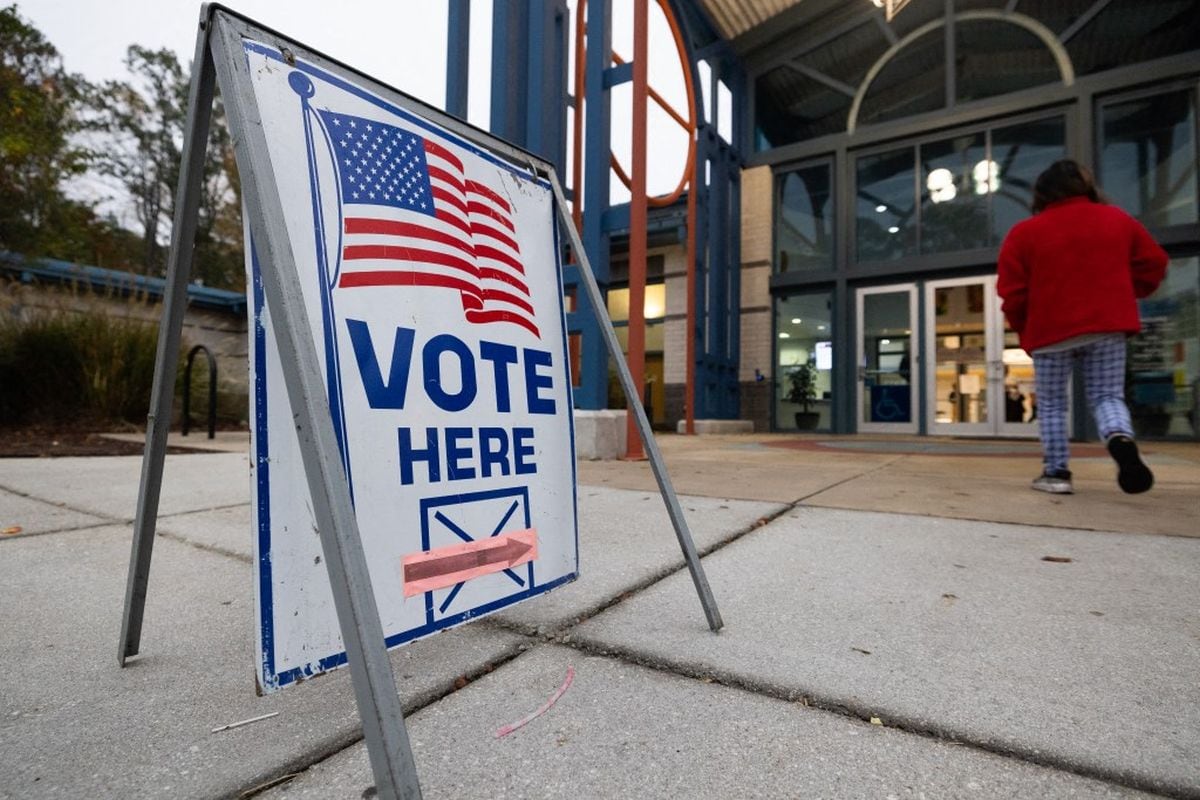 Votar sin ser ciudadano o marcar falsamente esa condición al registrarse puede afectar solicitudes de visa, ajuste de estatus, residencia permanente y naturalización (Foto: Jessica McGowan/Getty Images/AFP)