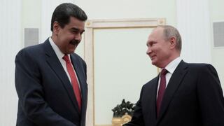 Venezuela felicita a Rusia en su día y subraya sus logros de paz