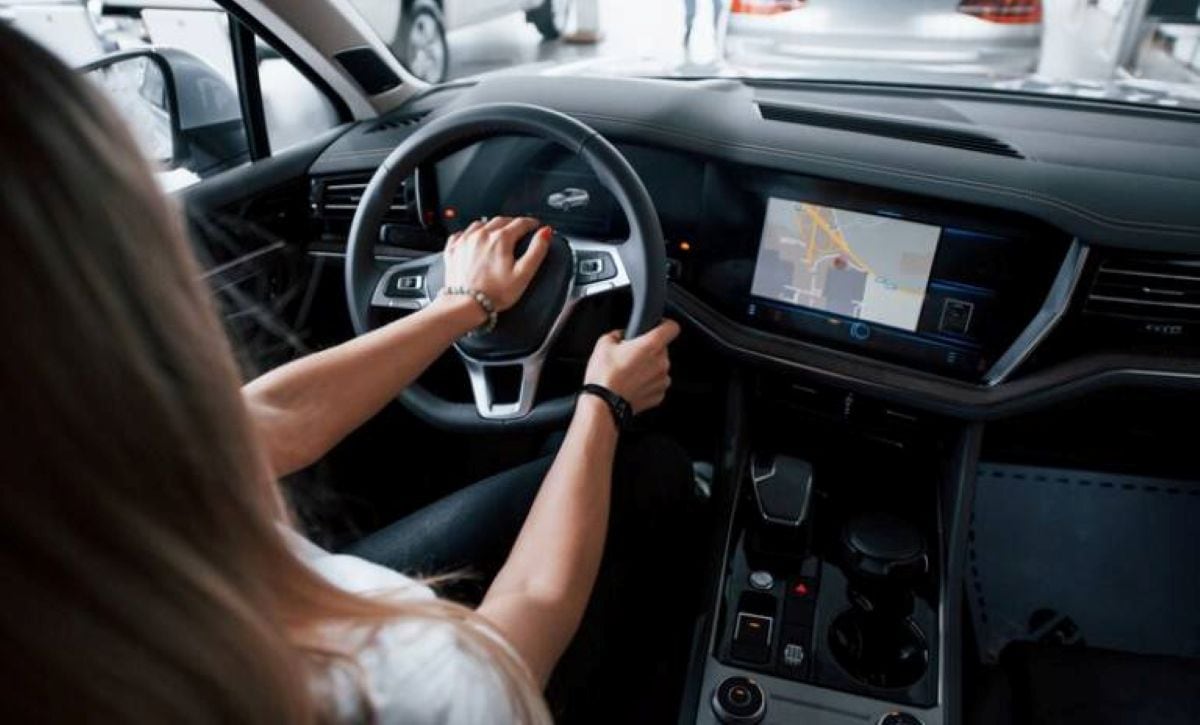 La inteligencia artificial permite a las flotas empresariales anticipar fallas, reducir siniestros y ahorrar hasta 25% en costos operativos mediante decisiones basadas en datos en tiempo real. Foto: Mitsubishi Motors/Referencial.