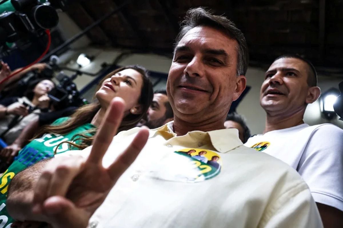 Flávio Bolsonaro disputará la segunda vuelta de las elecciones brasileñas frente al presidente Luiz Inácio Lula da Silva. Foto: EFE.