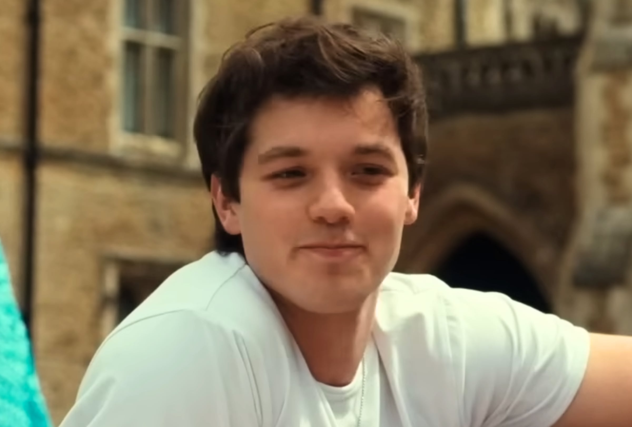 Joel Nankervis como Michael en una escena de la película "Your Fault: London" (Foto: Amazon MGM Studios)